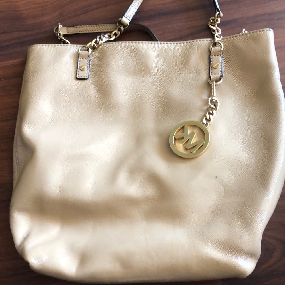 MK Tan Purse
